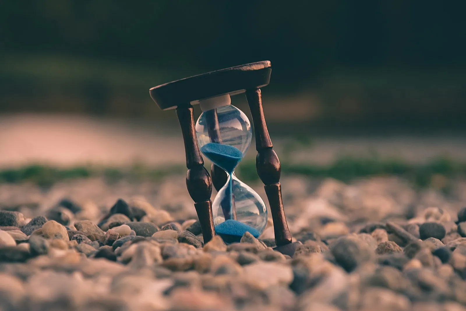 Clock showing 72 hours with a bold highlighted time window, symbolizing the critical detox period